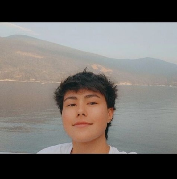 Meet your Posher, Taylor - Picture 1 of 1